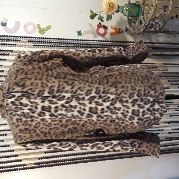 Sold Beautiful Joie Top - Picture 6 of 12